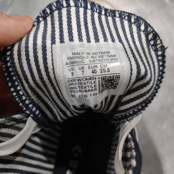 Good Condition Converse All Stars Women's Runners Size 9 Blue - Picture 2 of 4